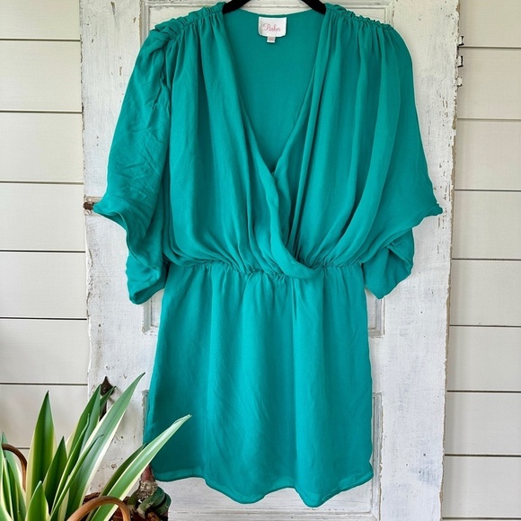 PARKER, WOMENS MINI DRESS. DOLMAN SLEEVE WITH RUCHING. V-NECK WITH SNAP. SIZE XS - Picture 2 of 8